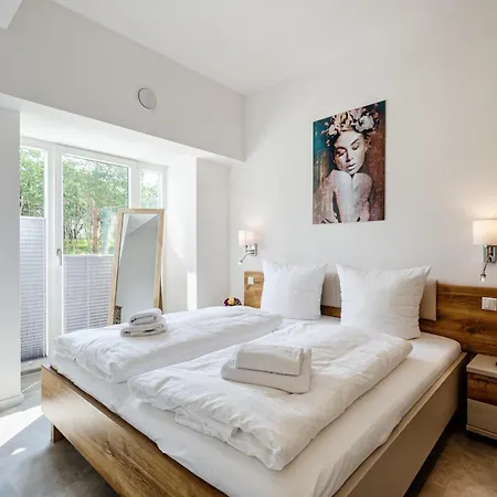 Prora - Proras Strandhaus * Остзебад Бинц